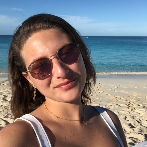 Meet your Posher, Rachel - Picture 1 of 1